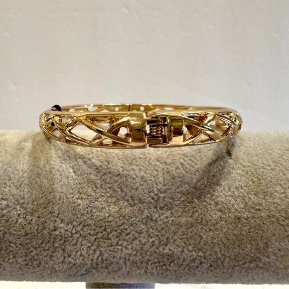 NWT Sequin by Nordstrom Clamper Bangle Bracelet shiny gold tone lattice design - Picture 3 of 13